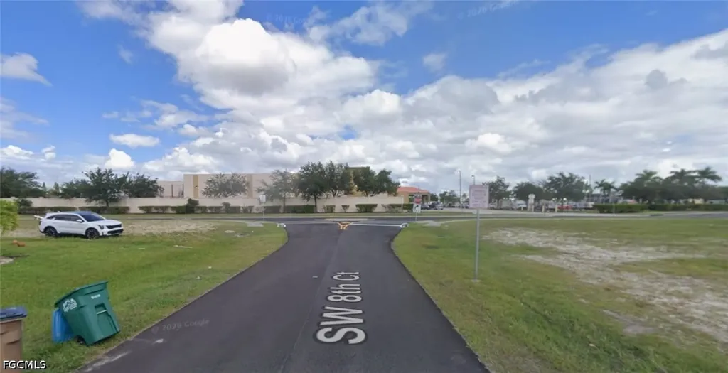2606 SW 8th Court Cape Coral FL 33914