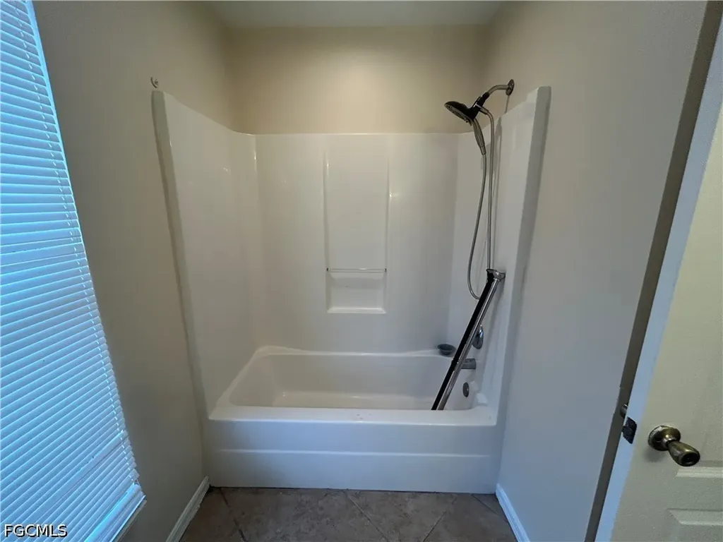 6012 Thrush Avenue Fort Myers FL 33905