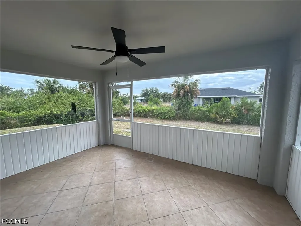 6012 Thrush Avenue Fort Myers FL 33905
