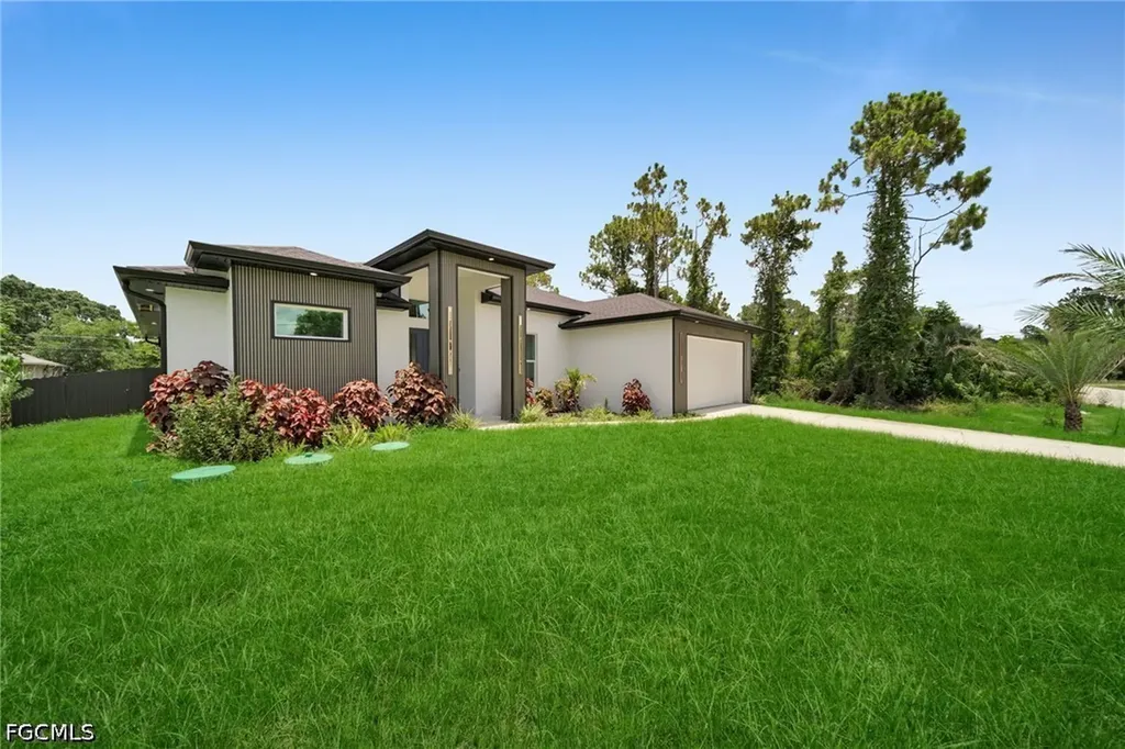 5002 2nd Street W Lehigh Acres FL 33971