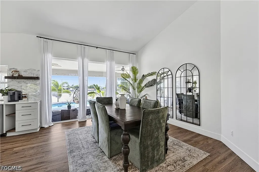 17 SE 15th Avenue Cape Coral FL 33990