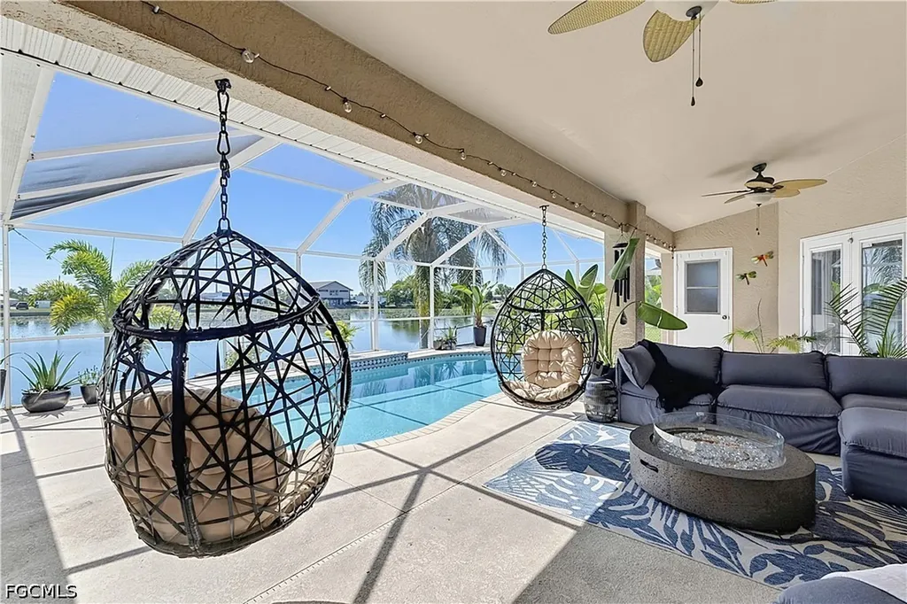17 SE 15th Avenue Cape Coral FL 33990