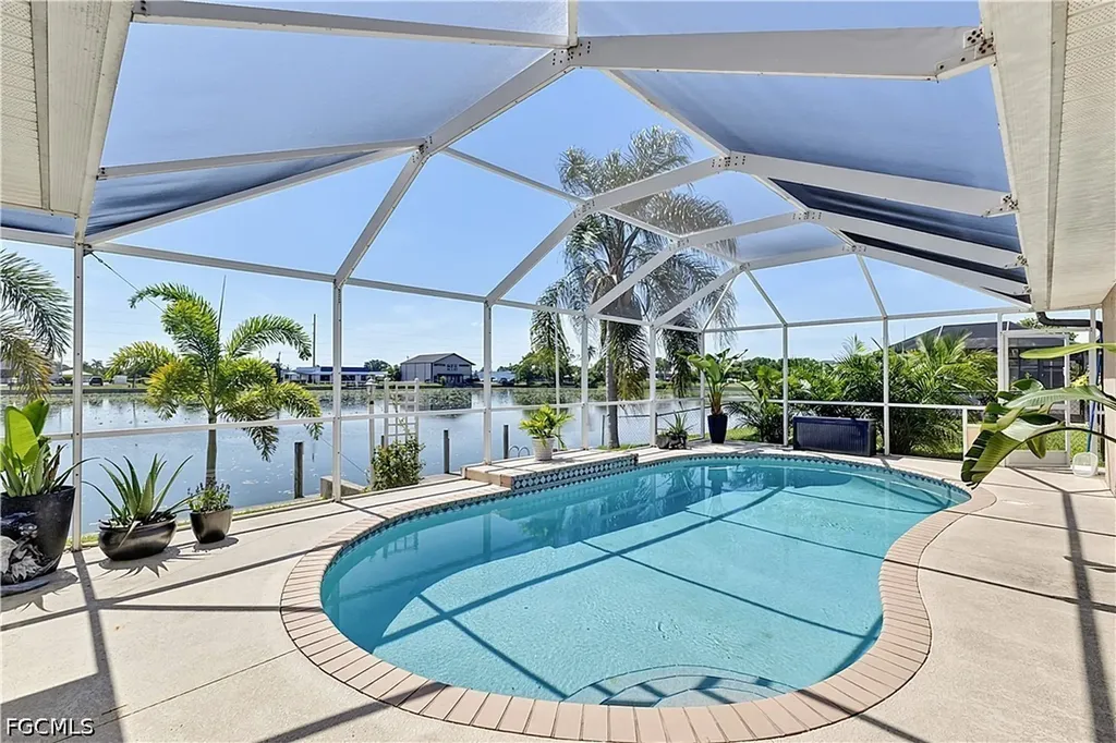 17 SE 15th Avenue Cape Coral FL 33990