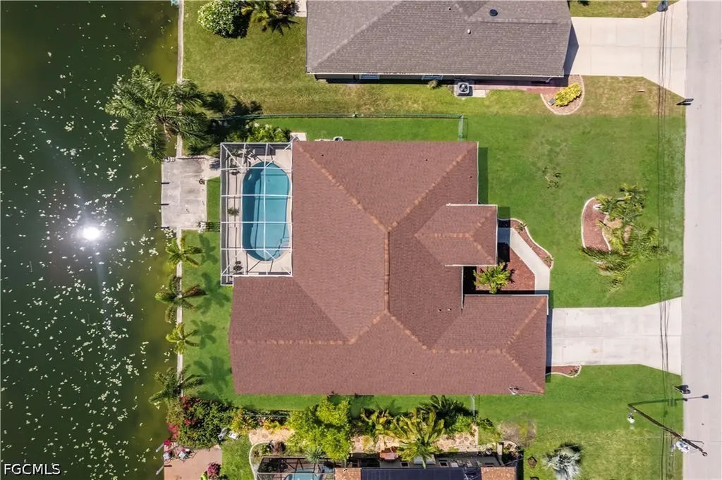 17 SE 15th Avenue Cape Coral FL 33990