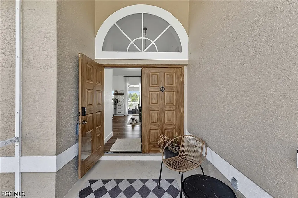 17 SE 15th Avenue Cape Coral FL 33990
