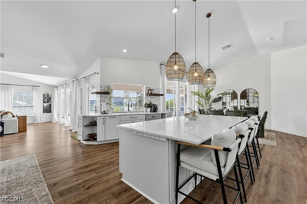 17 SE 15th Avenue Cape Coral FL 33990