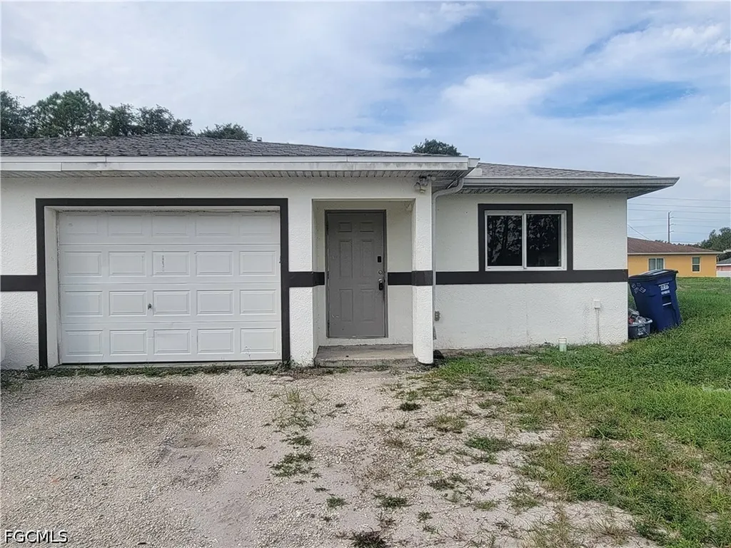 4511 30th Street SW Lehigh Acres FL 33973