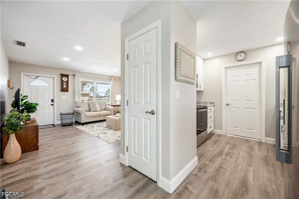 2138 Dominica Avenue Fort Myers FL 33905