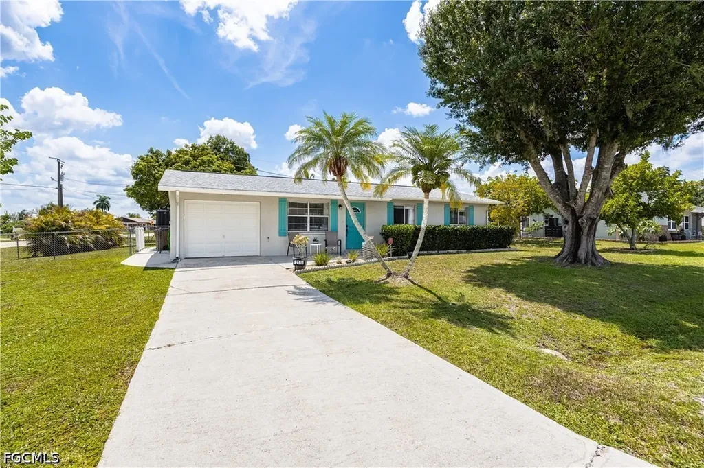 2138 Dominica Avenue Fort Myers FL 33905