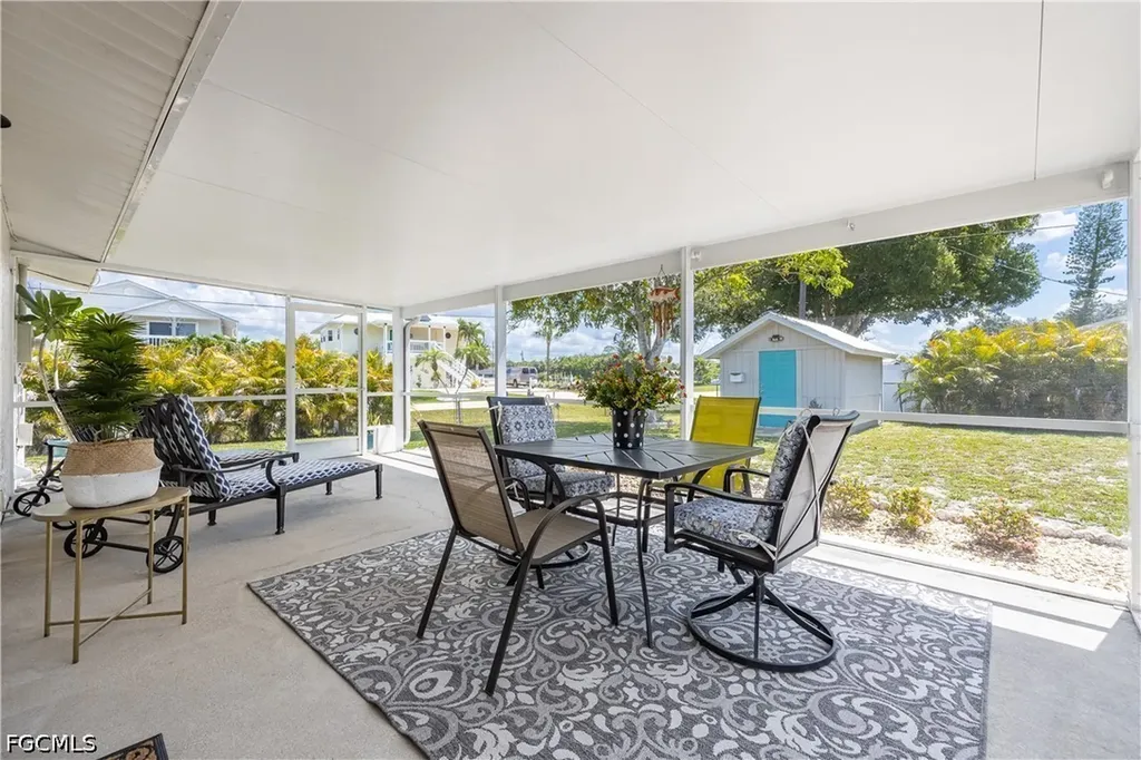 2138 Dominica Avenue Fort Myers FL 33905