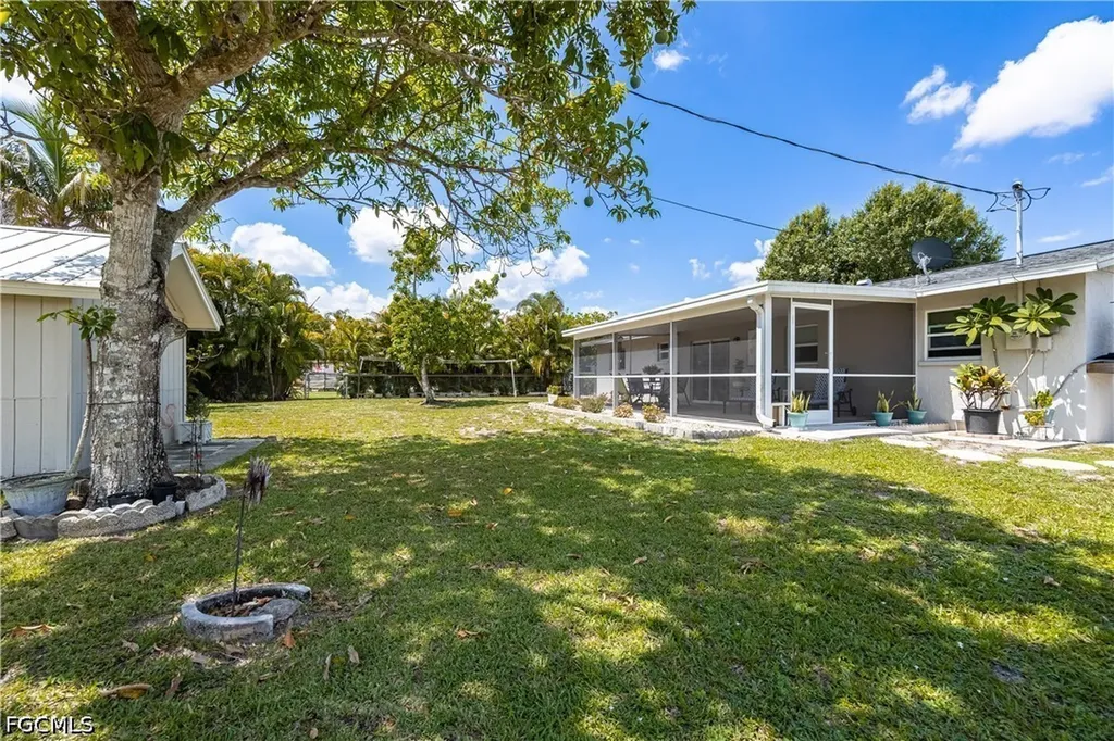2138 Dominica Avenue Fort Myers FL 33905