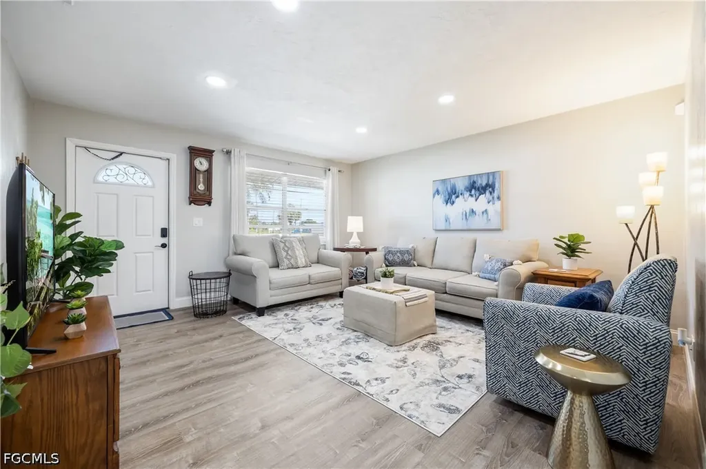 2138 Dominica Avenue Fort Myers FL 33905