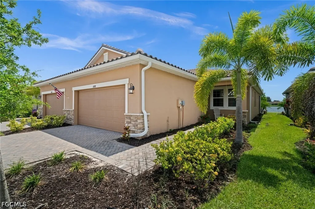 10288 Bonavie Cove Drive Fort Myers FL 33966
