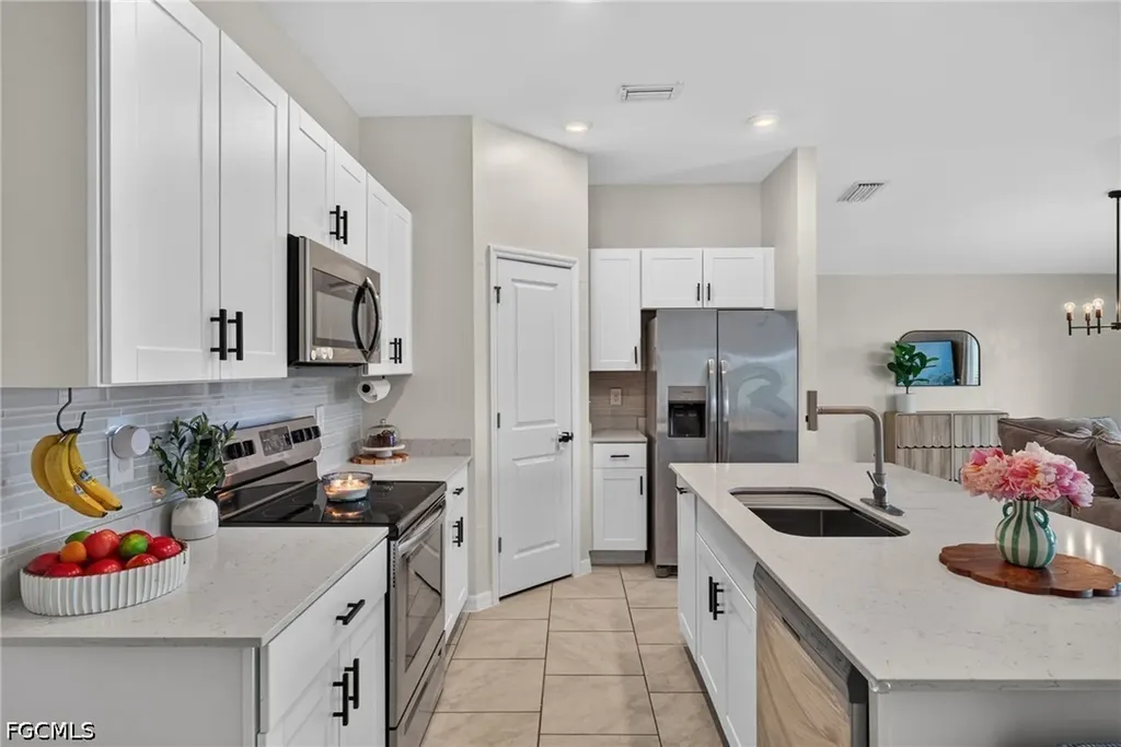 4085 San Clemente Court North Fort Myers FL 33917