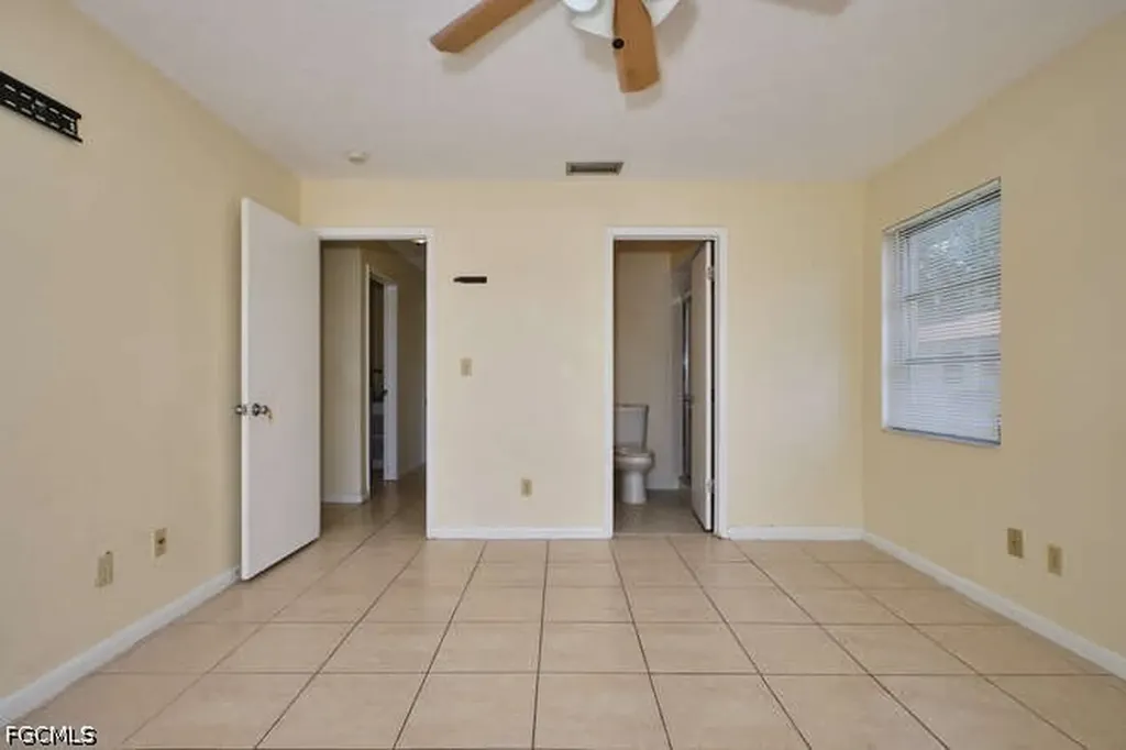 4104 SE 12th Place Cape Coral FL 33904