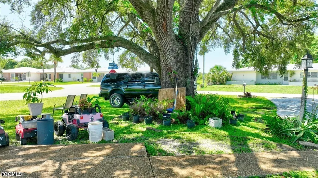 1701 Ridgecrest Street Lehigh Acres FL 33936