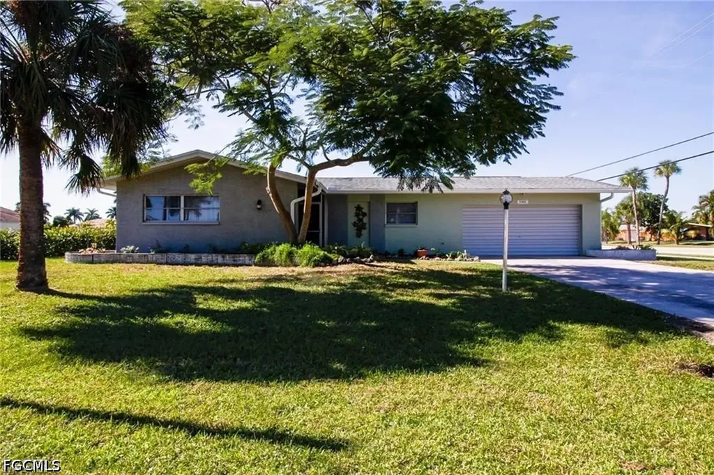 5302 Malibu Court Cape Coral FL 33904