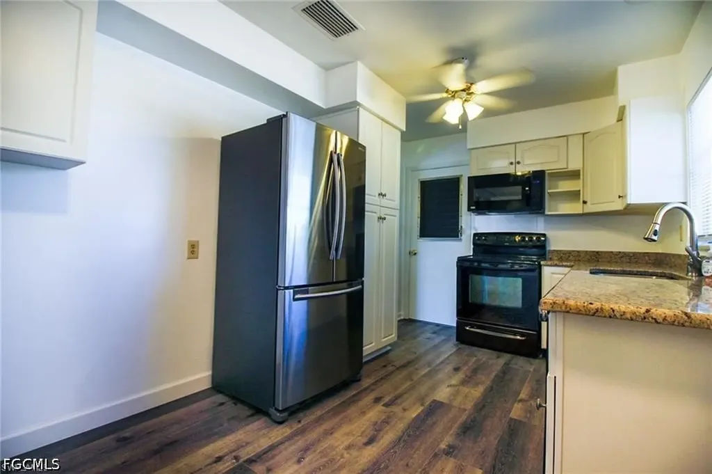 5302 Malibu Court Cape Coral FL 33904