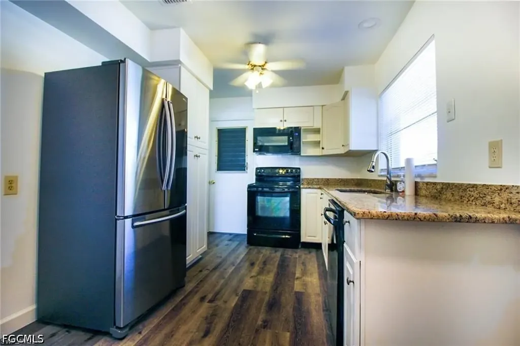 5302 Malibu Court Cape Coral FL 33904