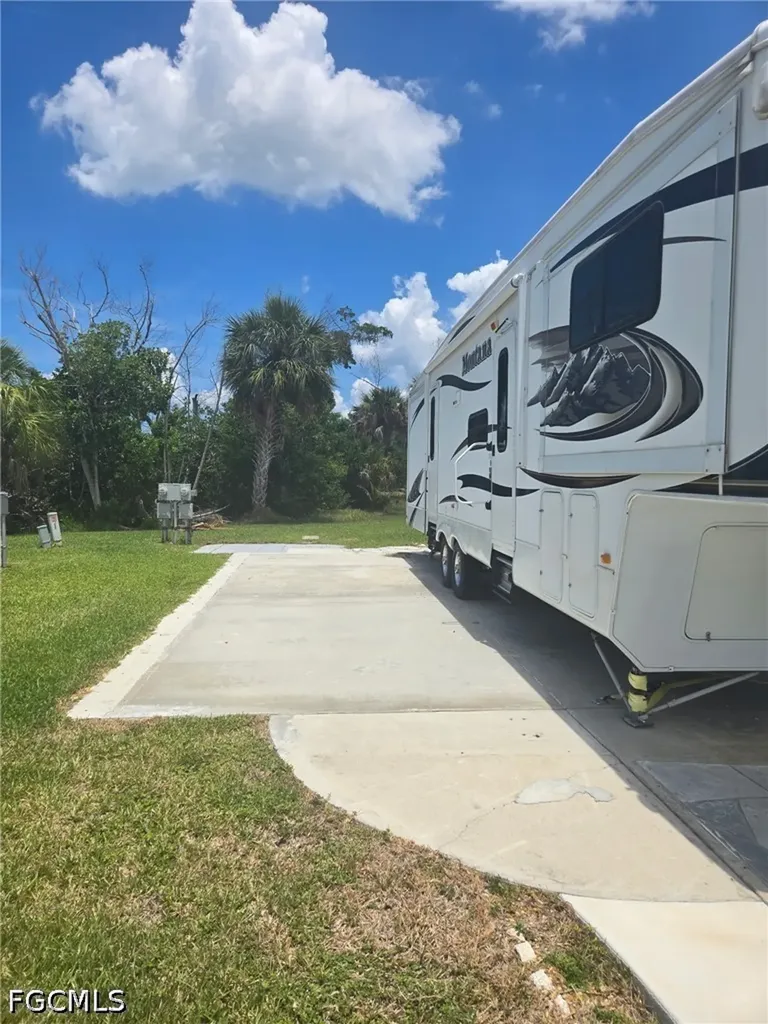 19681 Summerlin #423 Road Fort Myers FL 33908