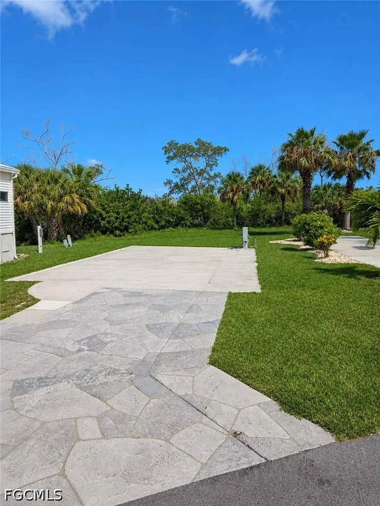 19681 Summerlin #423 Road Fort Myers FL 33908