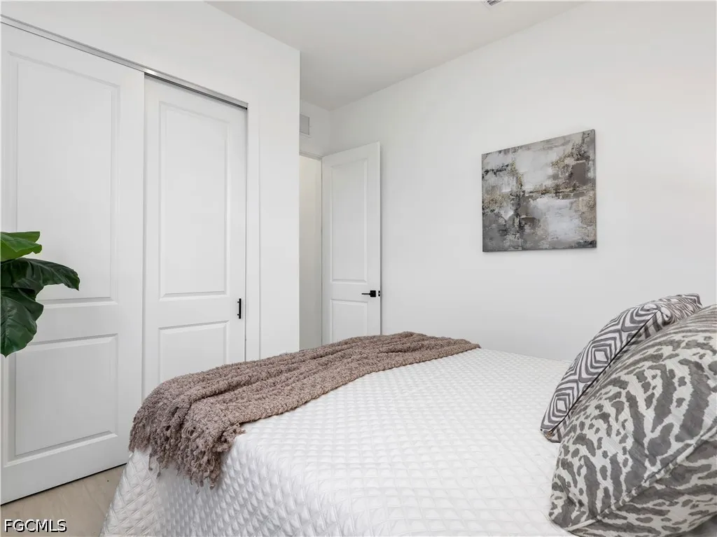 1704 NW 6th Place Cape Coral FL 33993