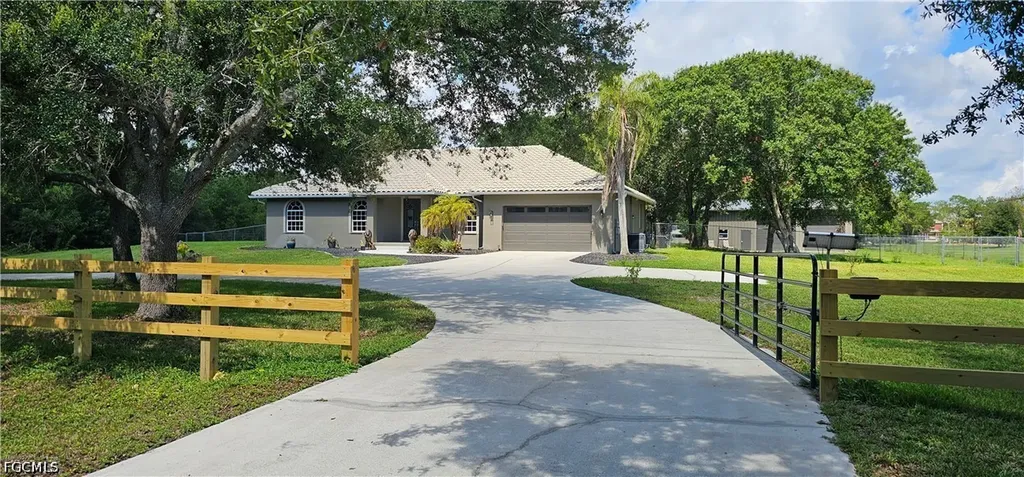 20101 Huffmaster Road North Fort Myers FL 33917
