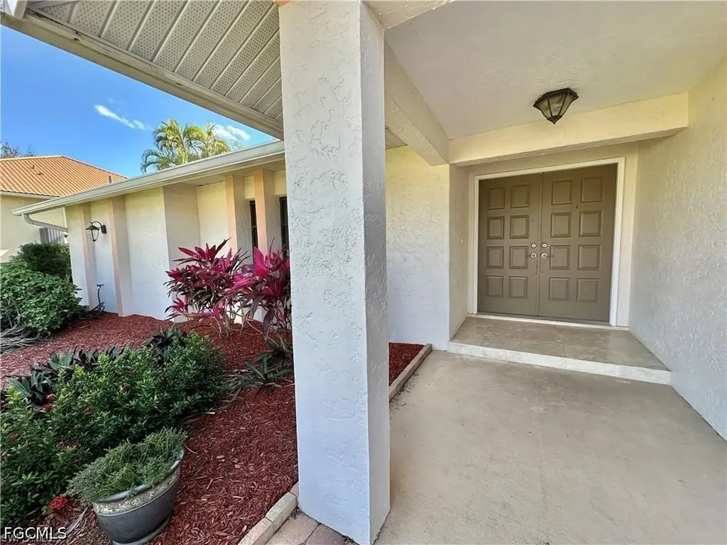 6113 Deer Run Fort Myers FL 33908