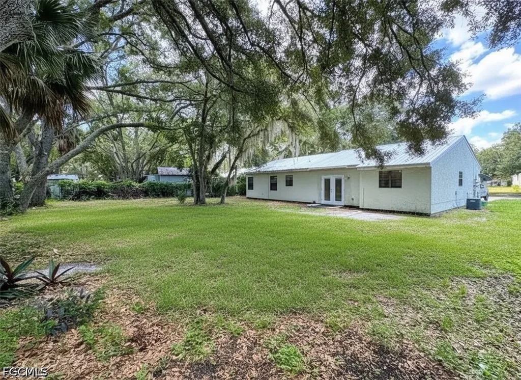 4005 E Sunflower Circle Labelle FL 33935