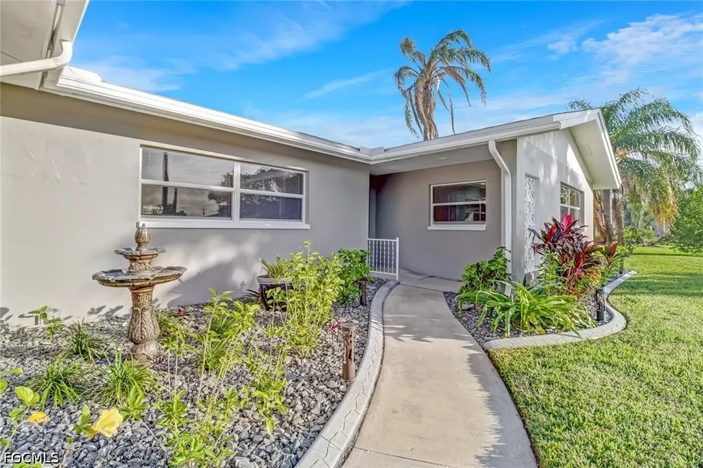 4312 S Bay Circle North Fort Myers FL 33903