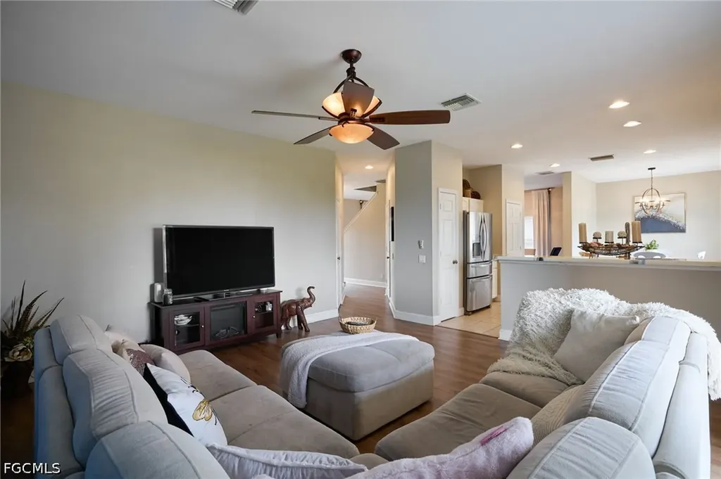 2059 Willow Branch Drive Cape Coral FL 33991