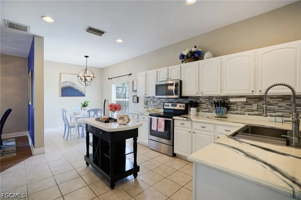 2059 Willow Branch Drive Cape Coral FL 33991