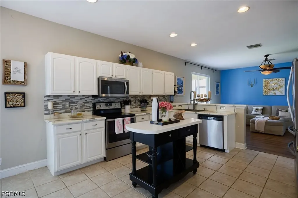 2059 Willow Branch Drive Cape Coral FL 33991
