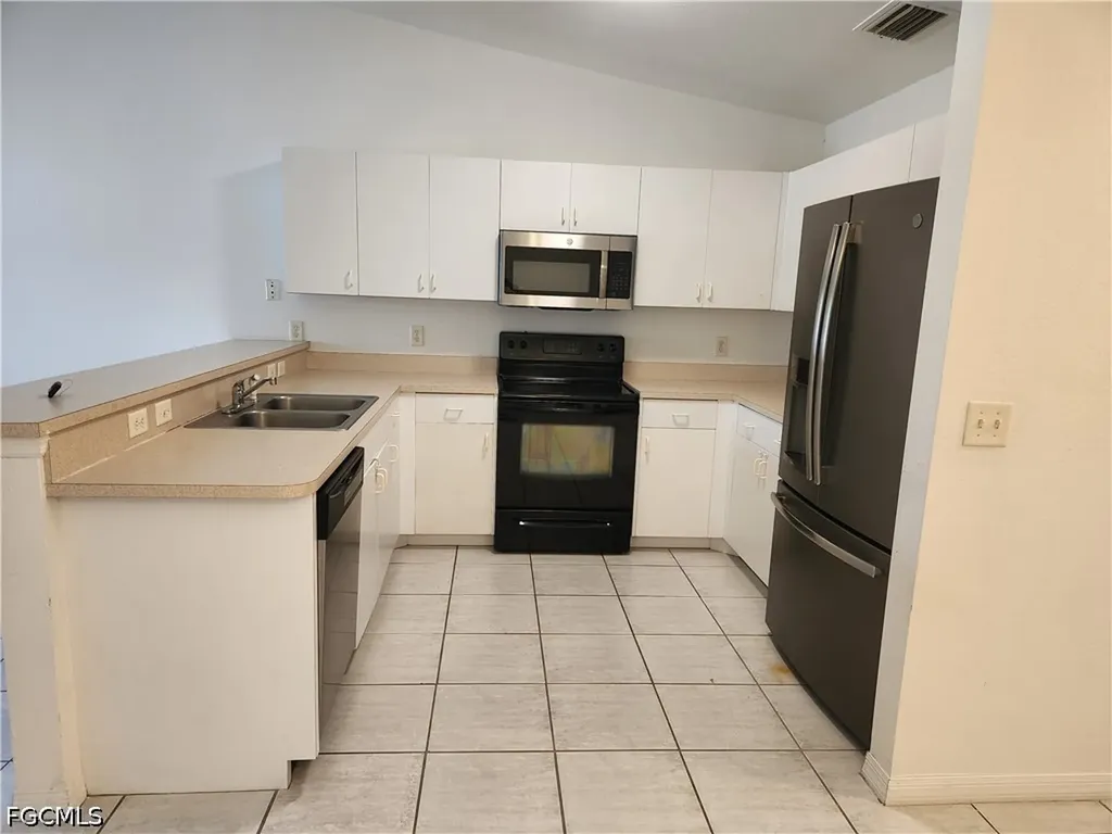 1305 SE 8th Avenue Cape Coral FL 33990