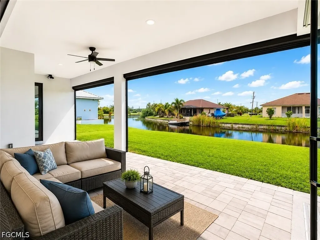424 SW 26th Avenue Cape Coral FL 33991