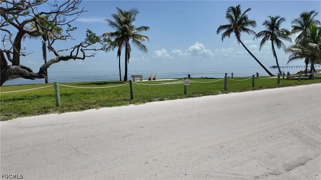 16970 Fishermans Cove Bokeelia FL 33922