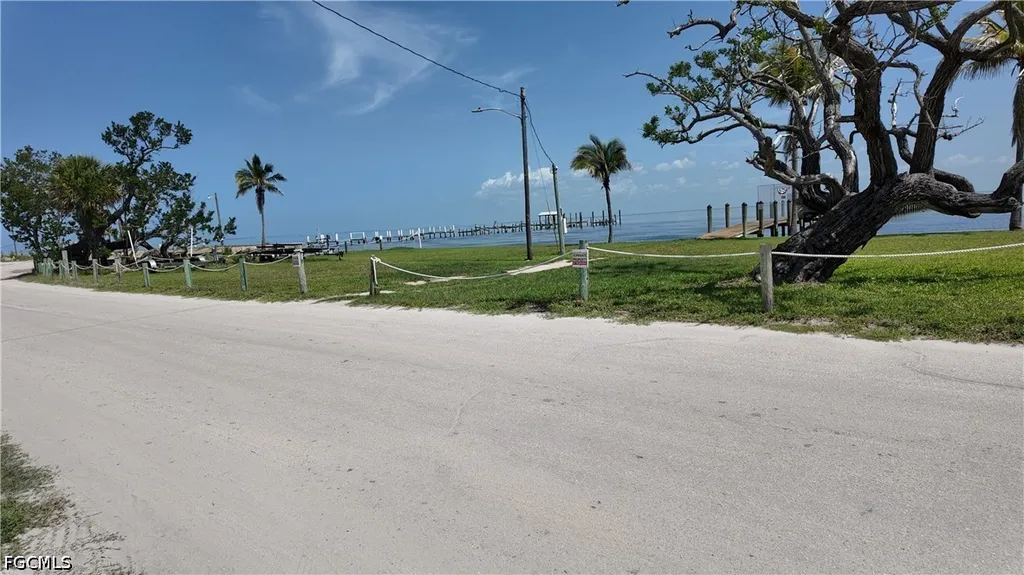 16970 Fishermans Cove Bokeelia FL 33922