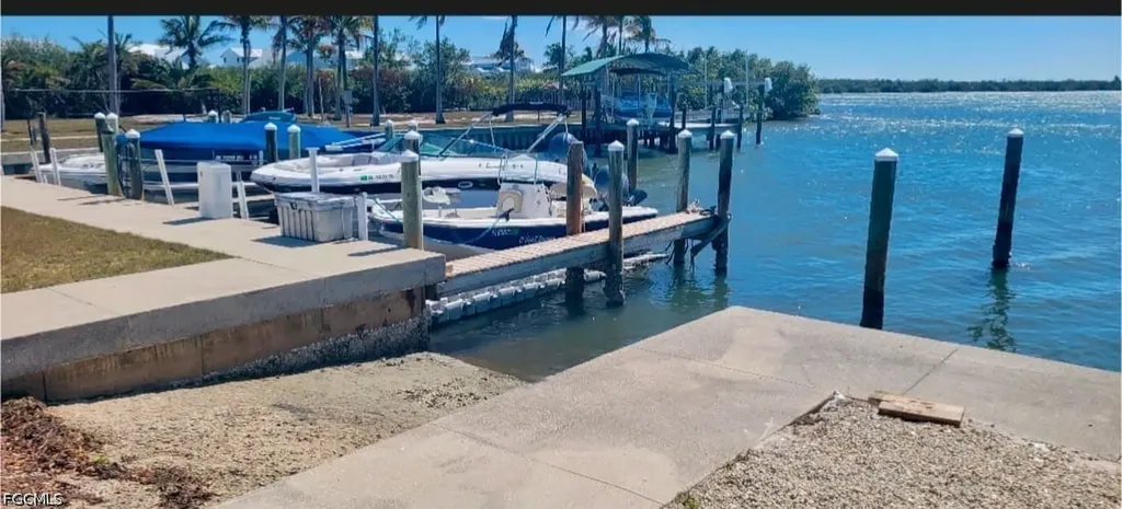16970 Fishermans Cove Bokeelia FL 33922