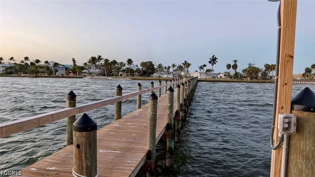 16970 Fishermans Cove Bokeelia FL 33922