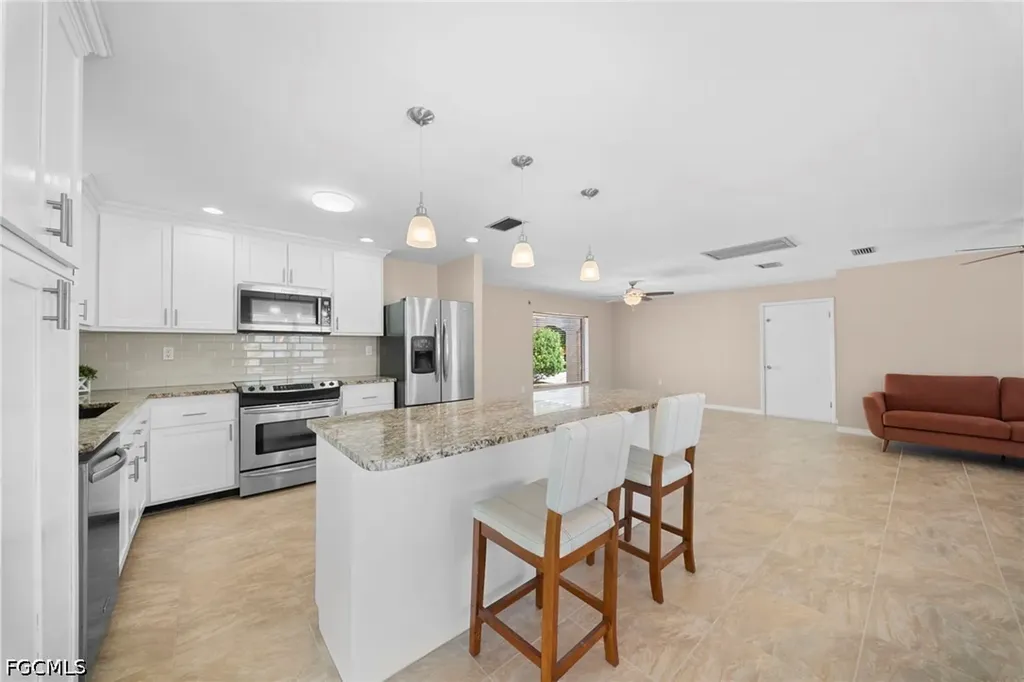 2456 Chandler Avenue Fort Myers FL 33907