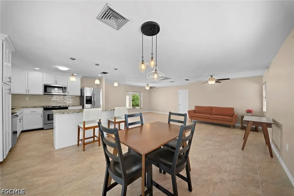 2456 Chandler Avenue Fort Myers FL 33907