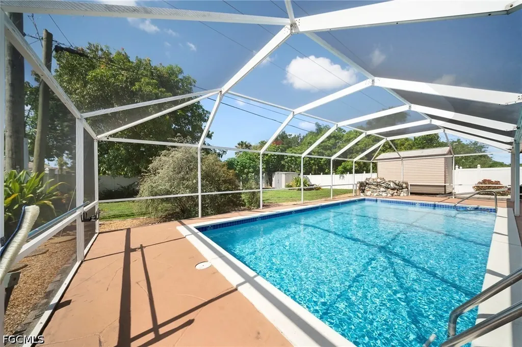 2456 Chandler Avenue Fort Myers FL 33907