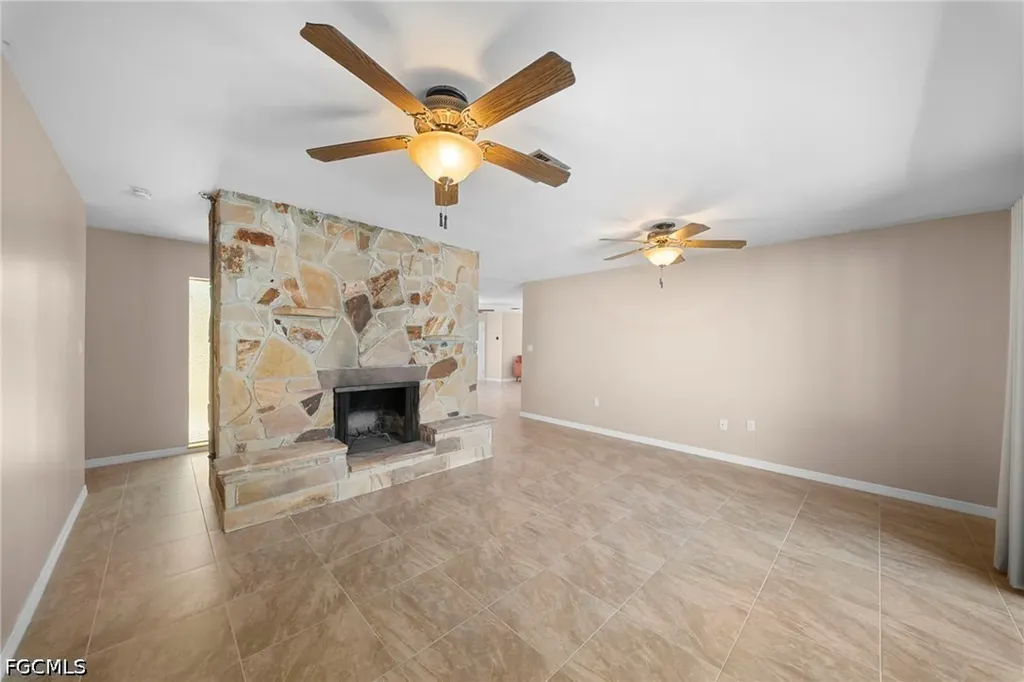 2456 Chandler Avenue Fort Myers FL 33907