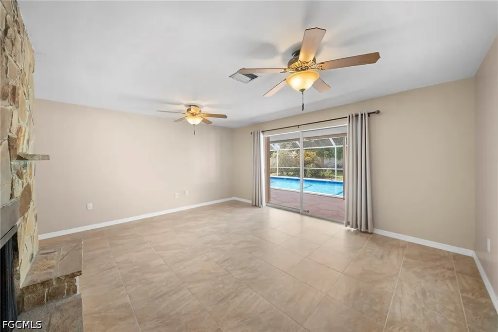 2456 Chandler Avenue Fort Myers FL 33907