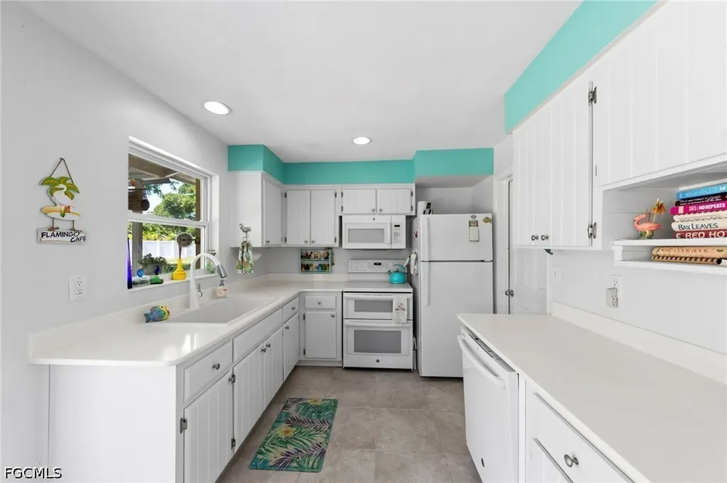 1758 Bikini Court Cape Coral FL 33904