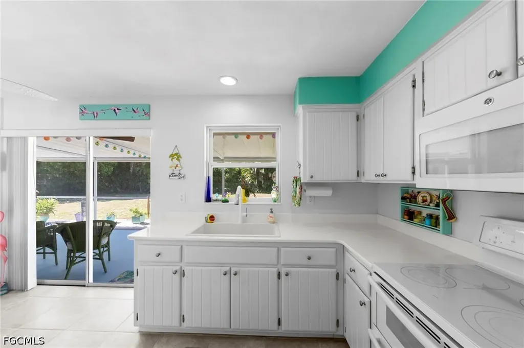 1758 Bikini Court Cape Coral FL 33904
