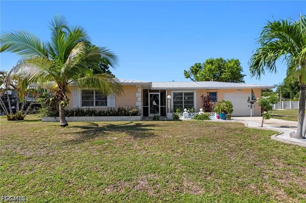 1758 Bikini Court Cape Coral FL 33904