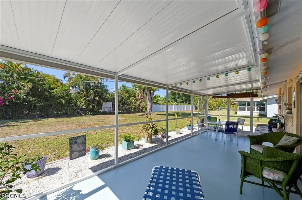1758 Bikini Court Cape Coral FL 33904