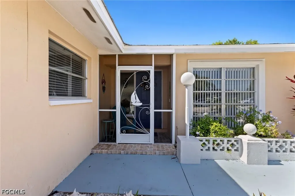 1758 Bikini Court Cape Coral FL 33904