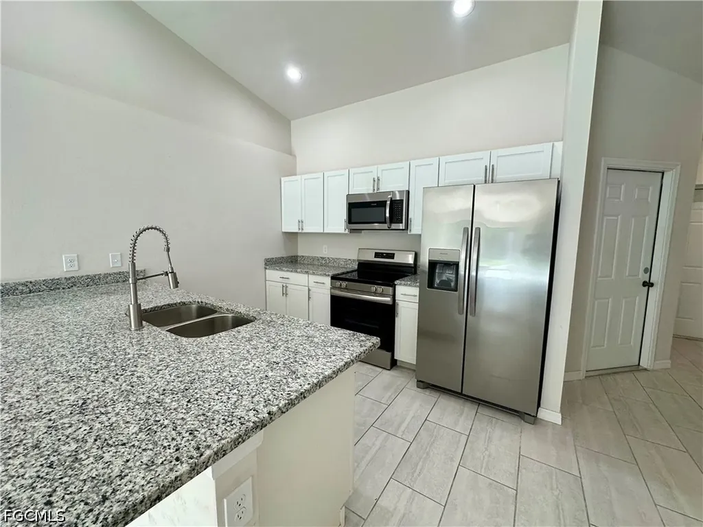 3310 SW 17th Place Cape Coral FL 33914